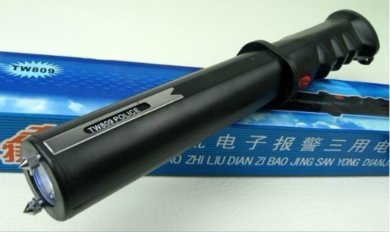 809中長(zhǎng)型高壓電擊棍 809中長(zhǎng)型高壓電擊棍